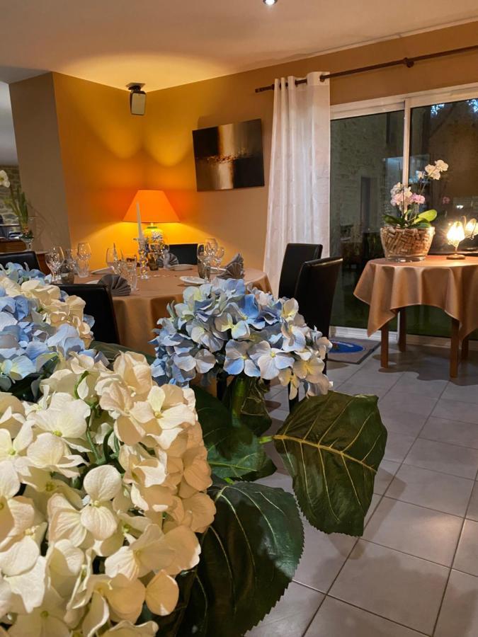 Hôtel - Restaurant l'Hortensia Noyalo Exterior foto